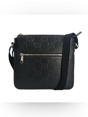 Gucci - Signature Small Zip Messenger Bag Guccissima in Leather - Black & Silver